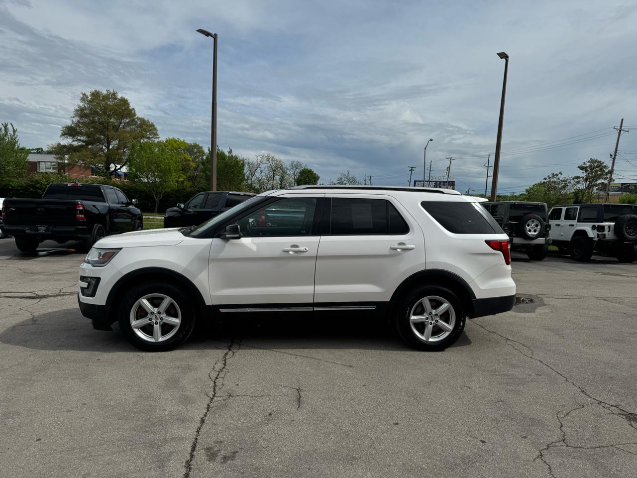 Ford Explorer 4WD 4dr XLT 2016