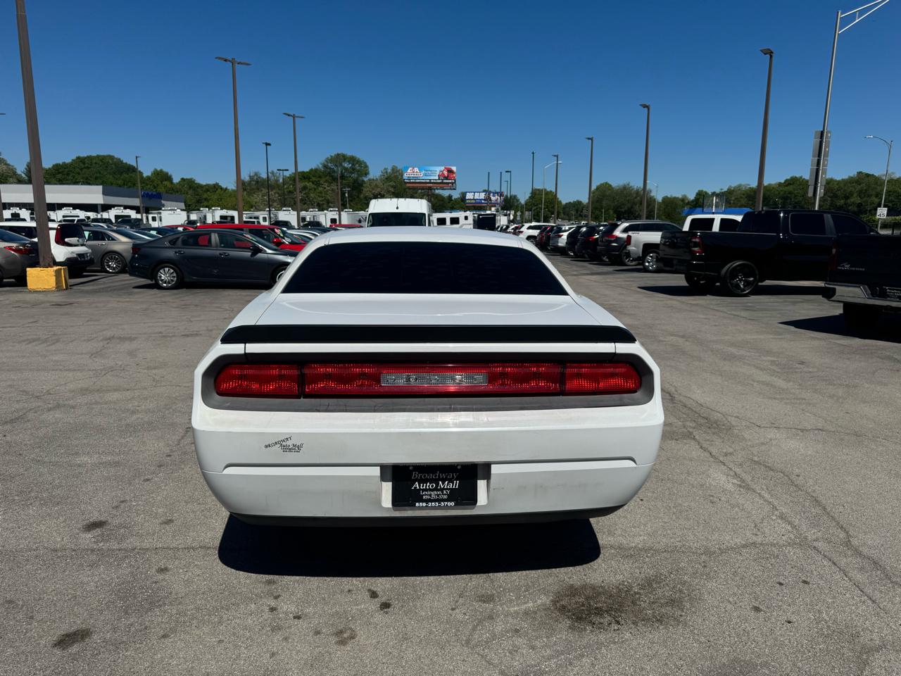 Dodge Challenger 2dr Cpe SE 2010