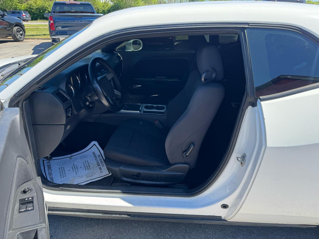 Dodge Challenger 2dr Cpe SE 2010