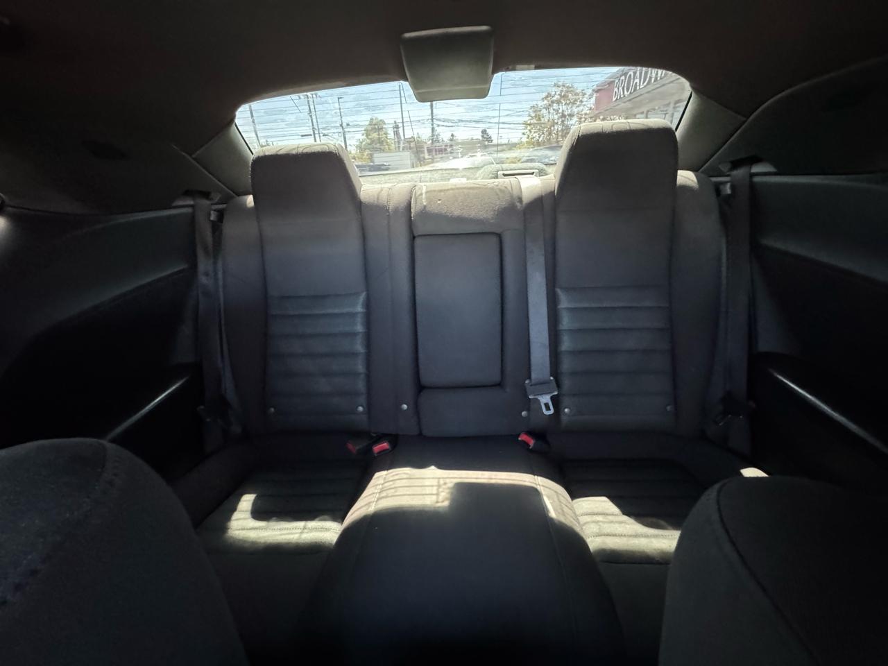 Dodge Challenger 2dr Cpe SE 2010