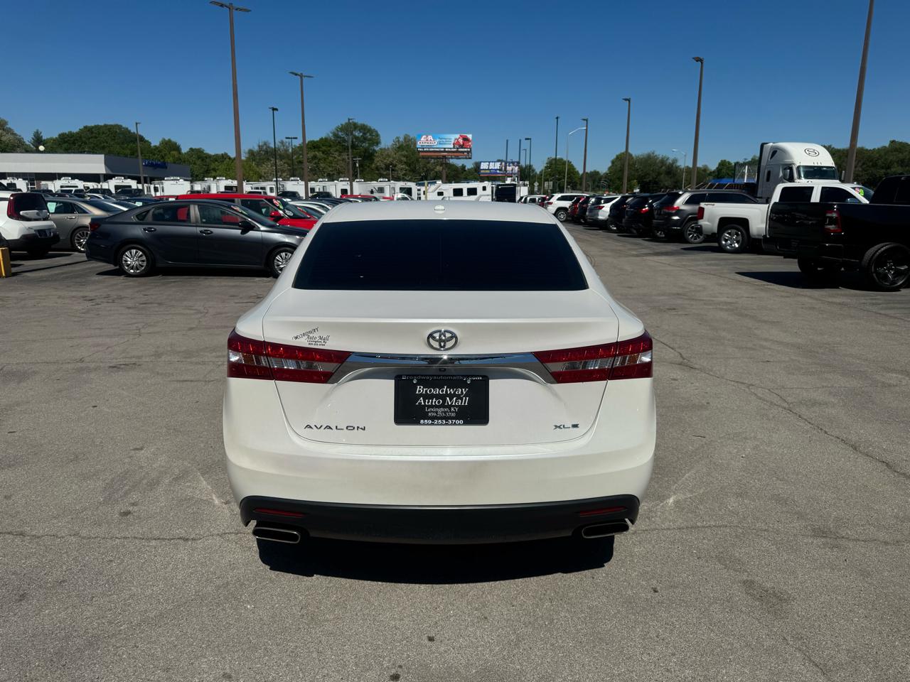 Toyota Avalon  2013