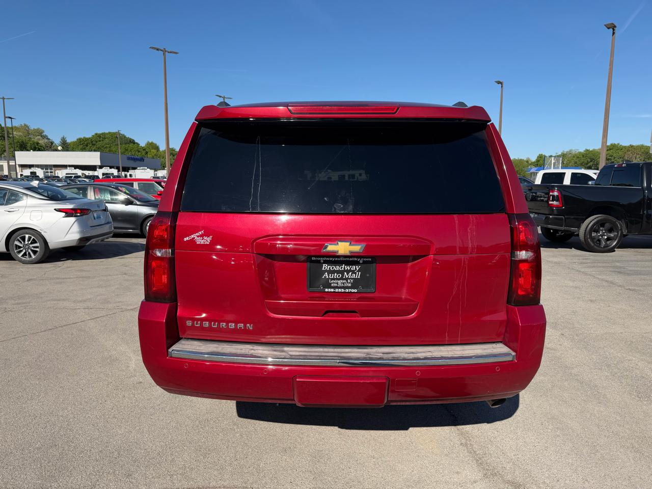 Chevrolet Suburban  2015
