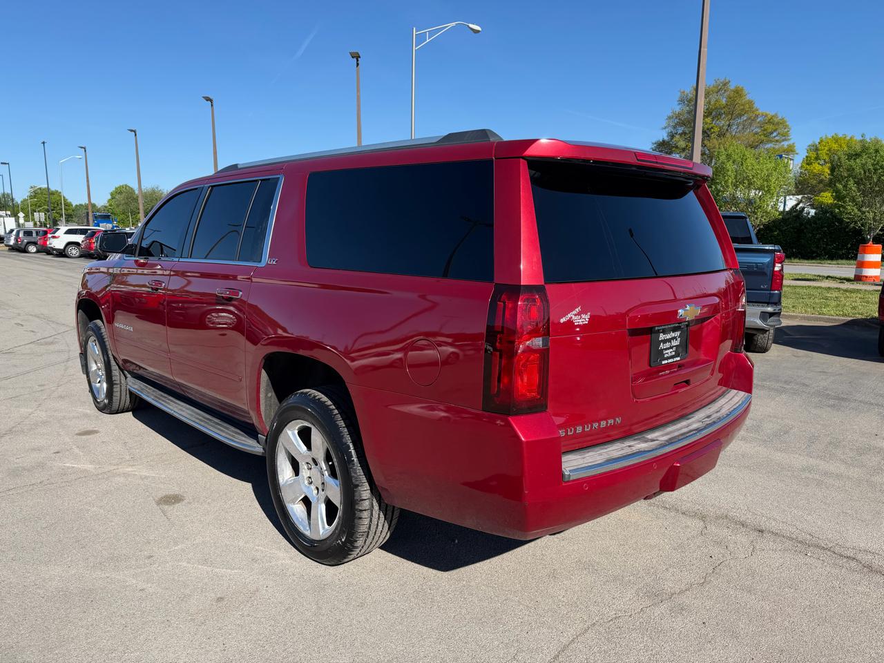 Chevrolet Suburban  2015