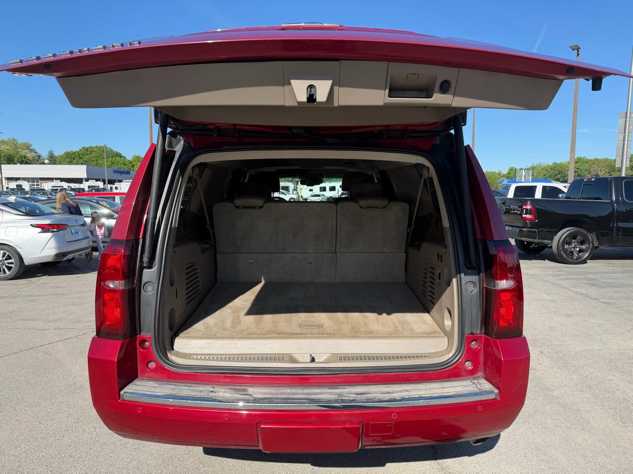 Chevrolet Suburban  2015