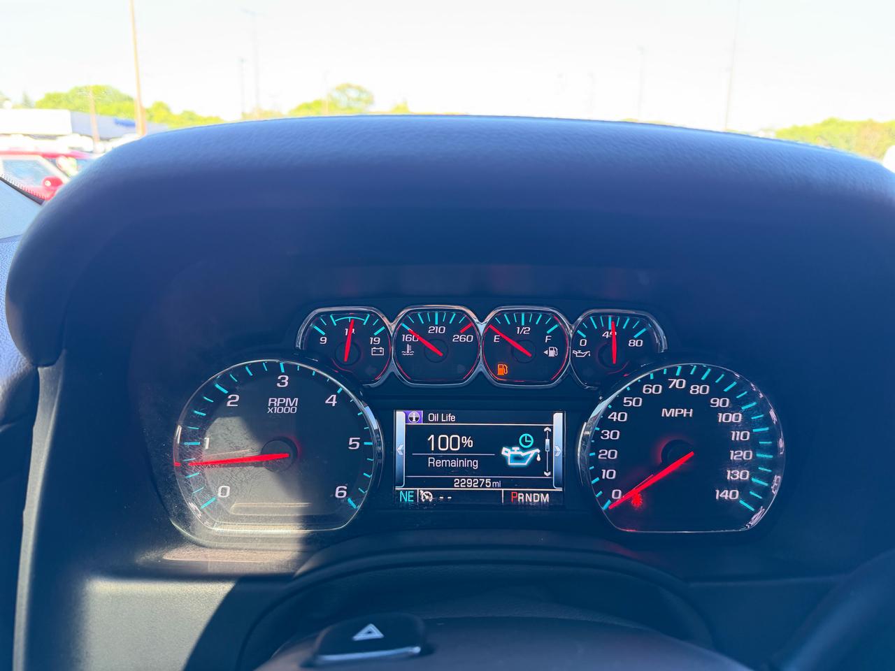 Chevrolet Suburban  2015