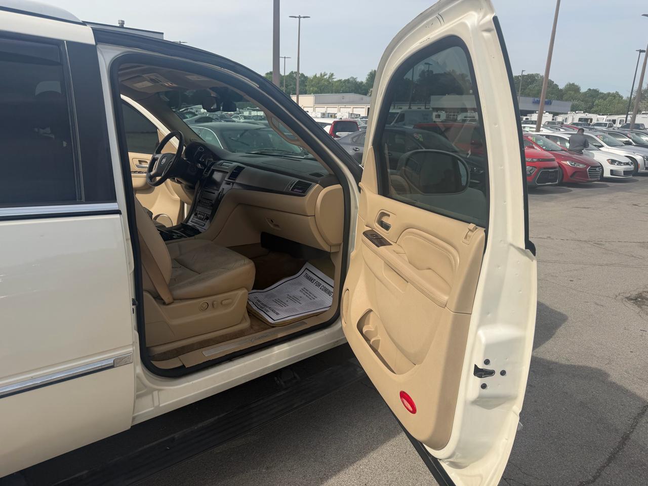 Cadillac Escalade AWD 4dr Premium 2010