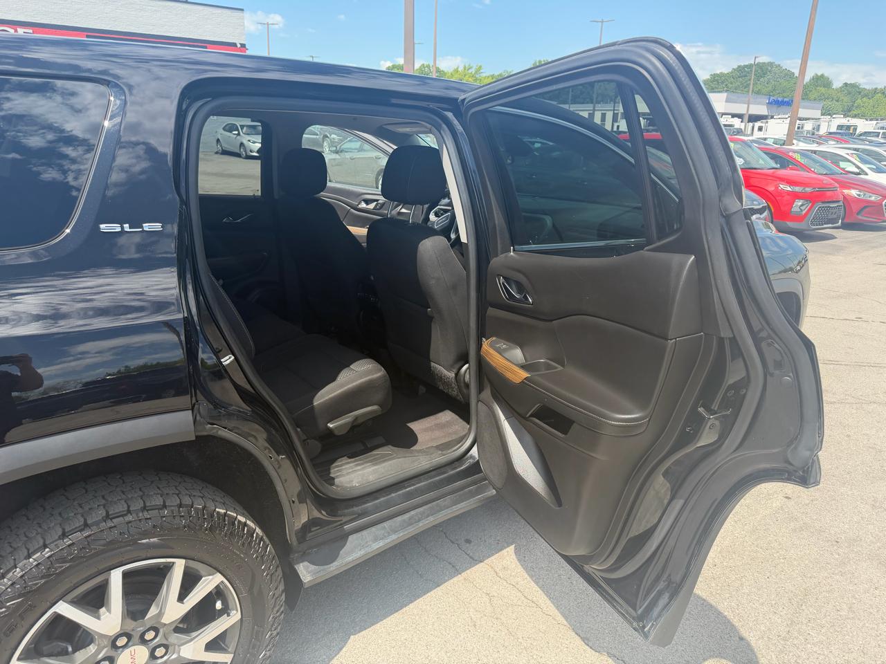 GMC Acadia AWD 4dr SLE 2021