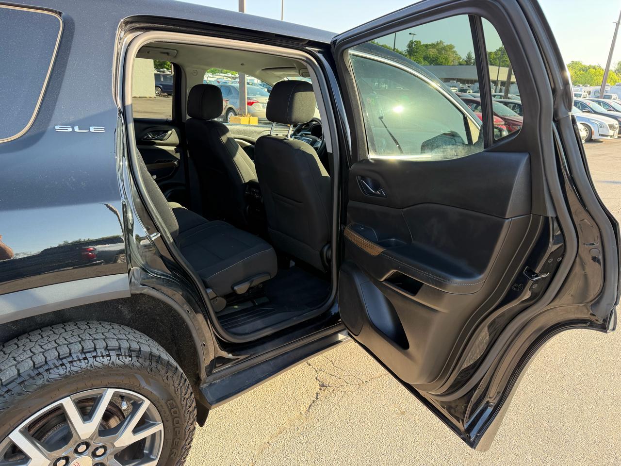 GMC Acadia AWD 4dr SLE 2021