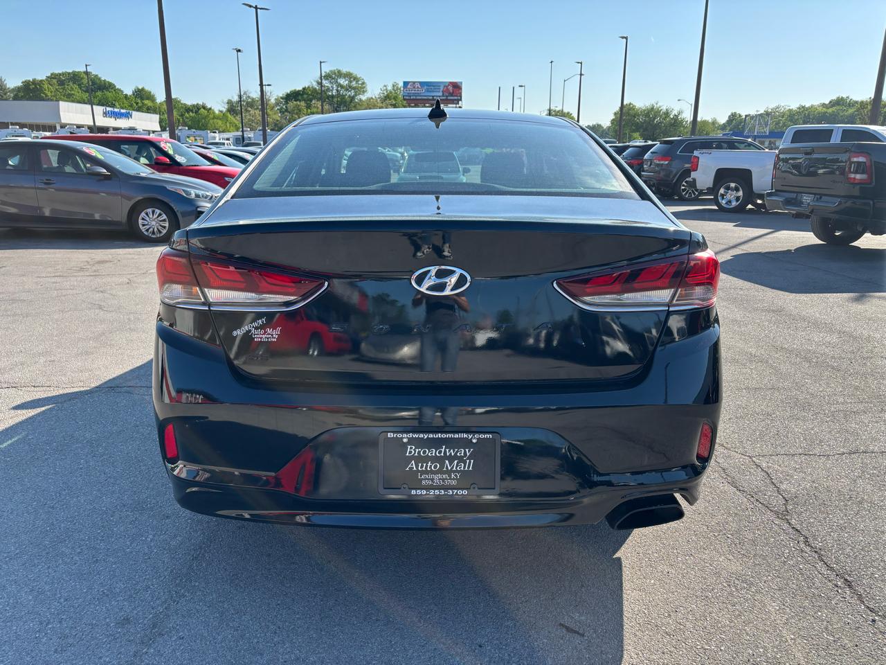 Hyundai Sonata SE 2.4L 2019