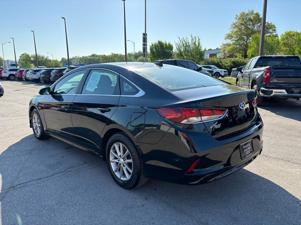 Hyundai Sonata SE 2.4L 2019