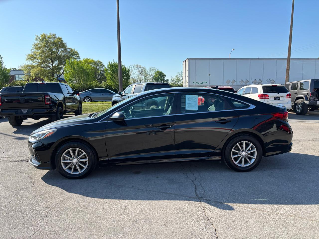 Hyundai Sonata SE 2.4L 2019