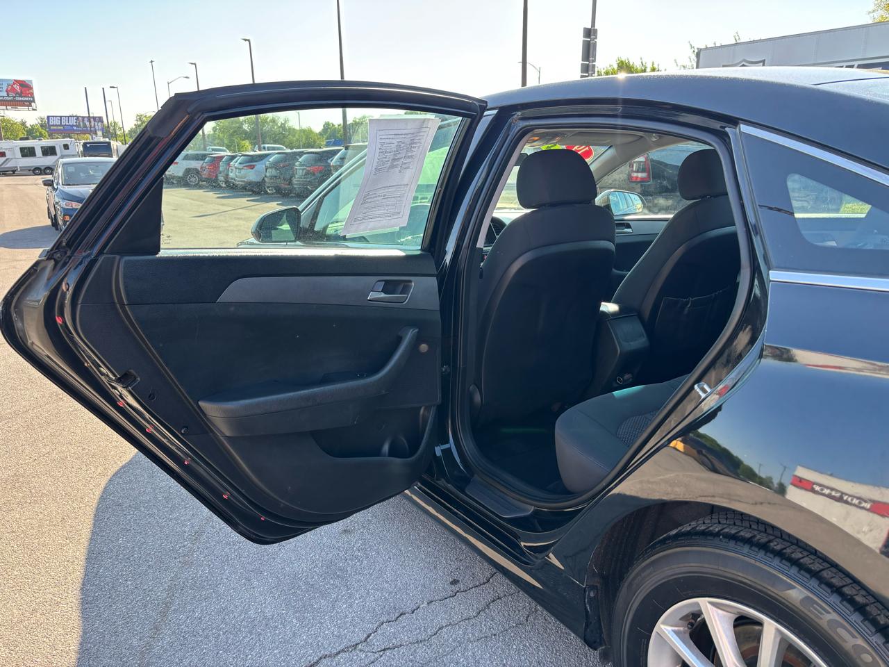 Hyundai Sonata SE 2.4L 2019