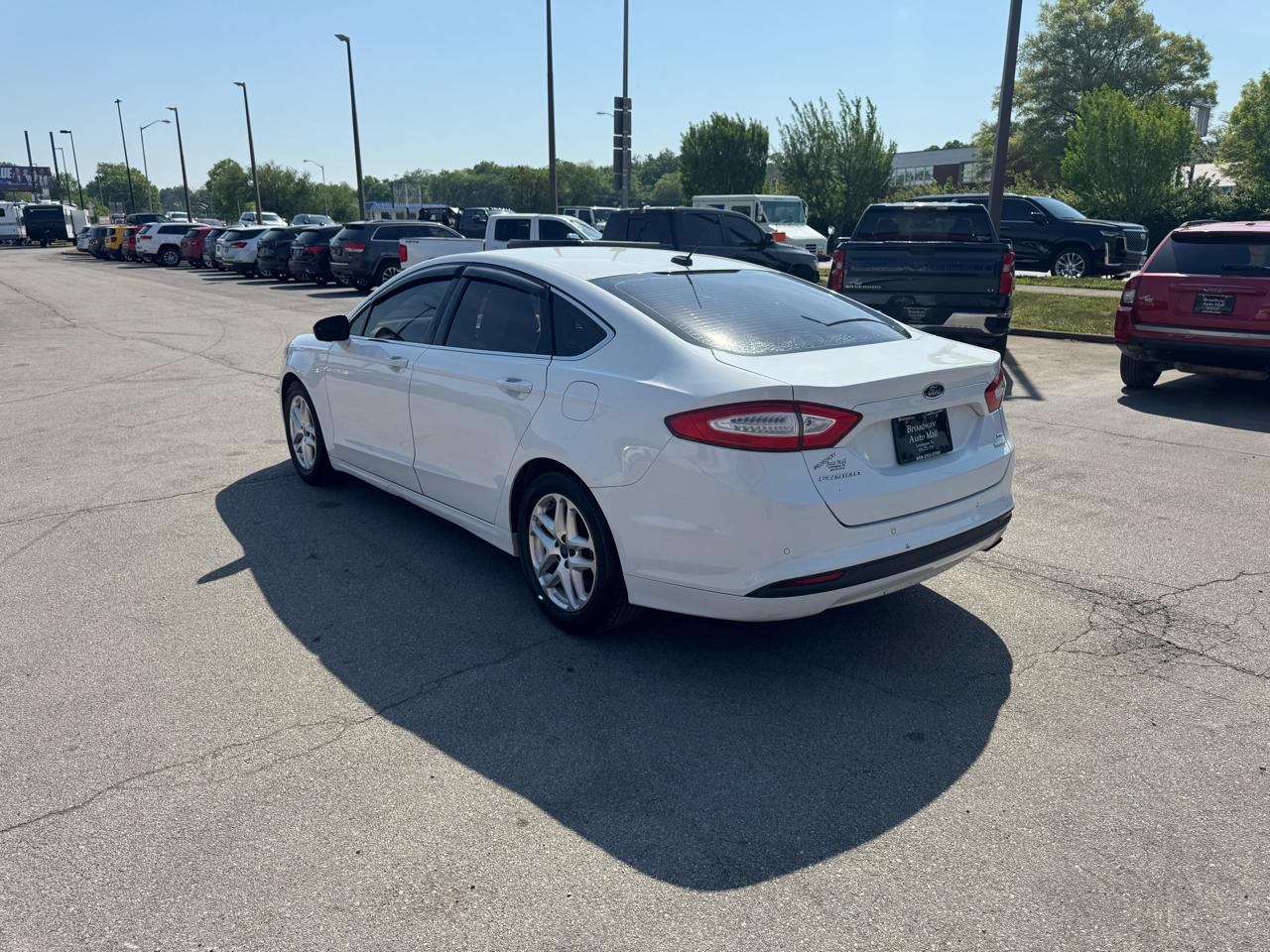 Ford Fusion 4dr Sdn SE FWD 2016