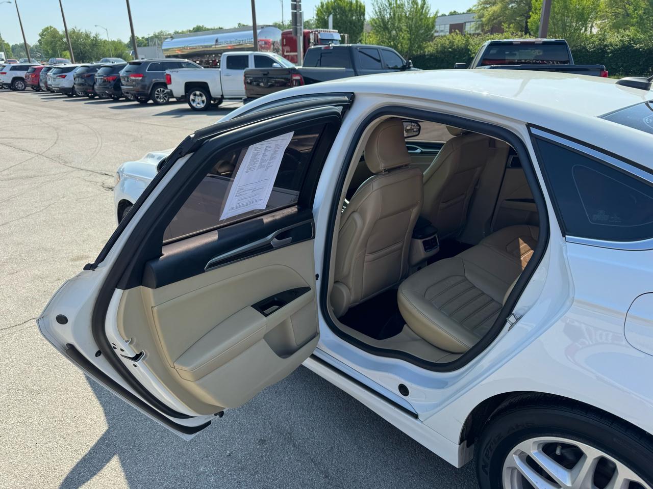 Ford Fusion 4dr Sdn SE FWD 2016