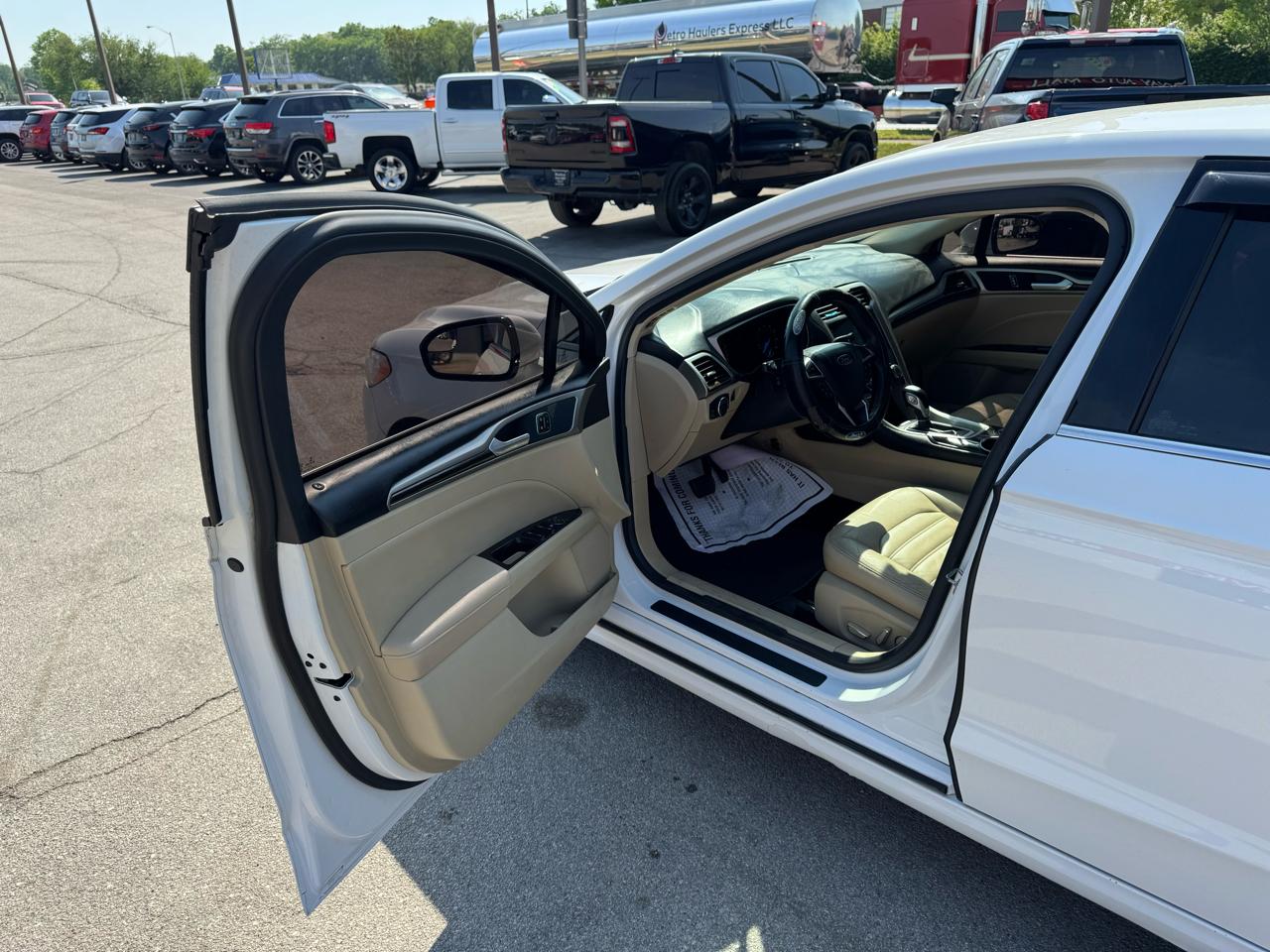 Ford Fusion 4dr Sdn SE FWD 2016