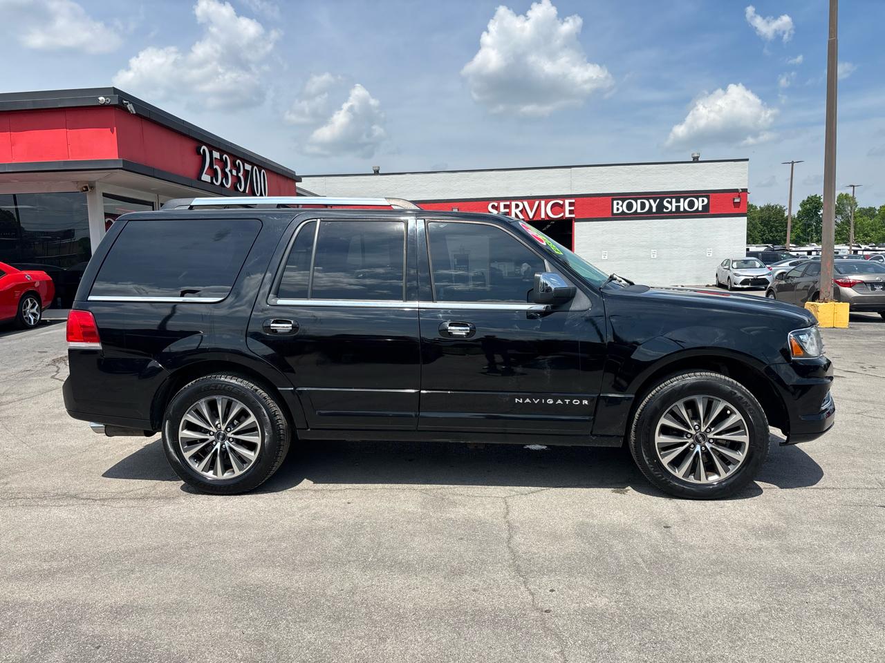 Lincoln Navigator 4WD 4dr Select 2016