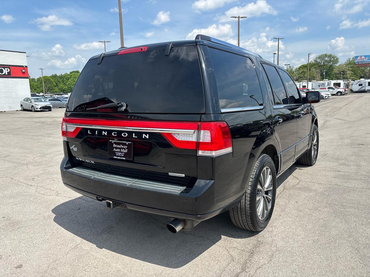 Lincoln Navigator 4WD 4dr Select 2016