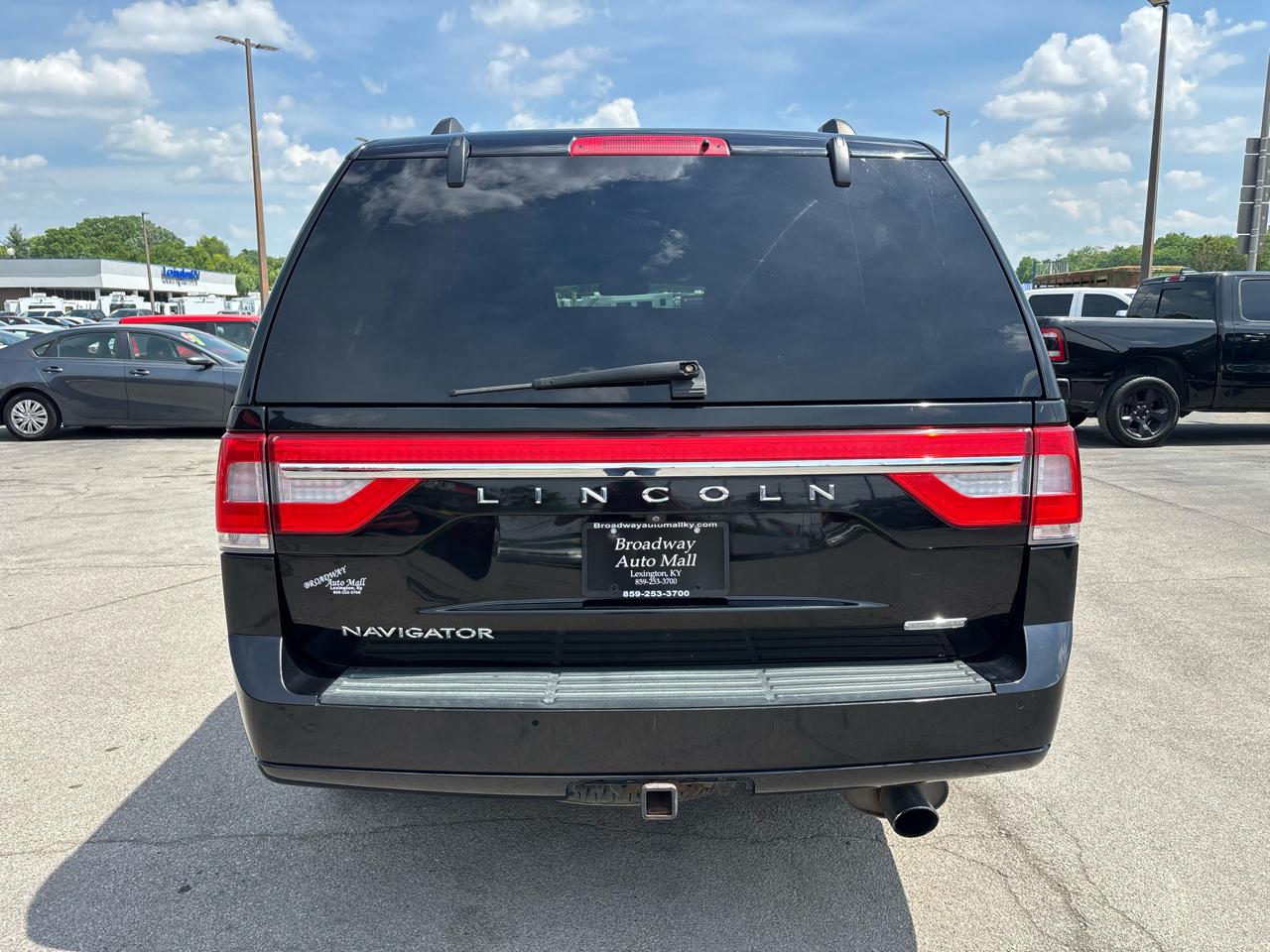 Lincoln Navigator 4WD 4dr Select 2016