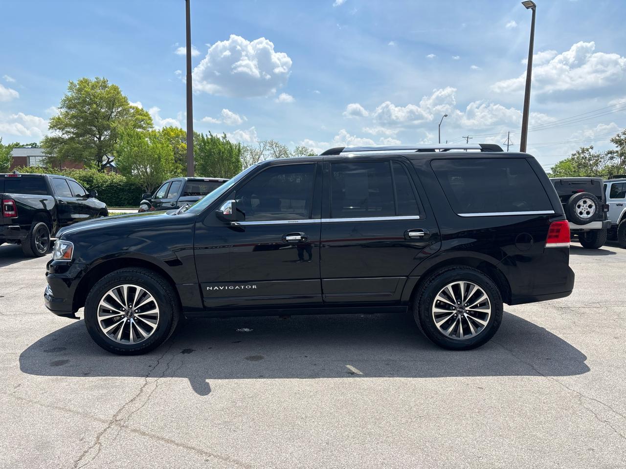 Lincoln Navigator 4WD 4dr Select 2016