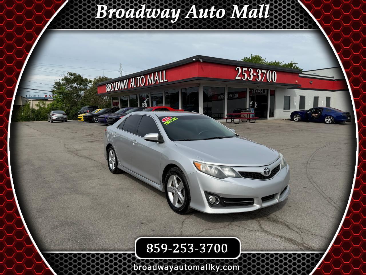 Toyota Camry SE 2014