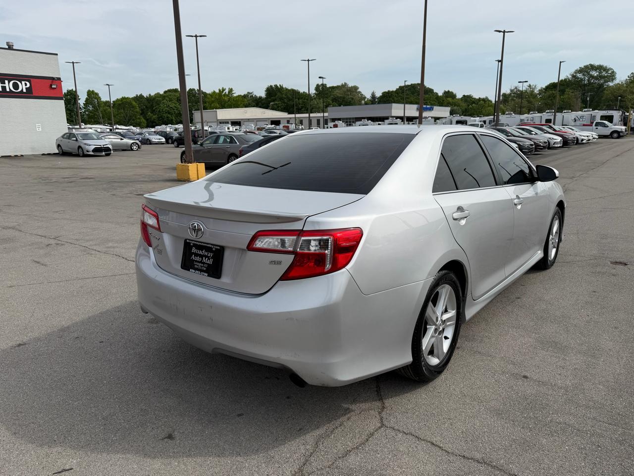 Toyota Camry SE 2014