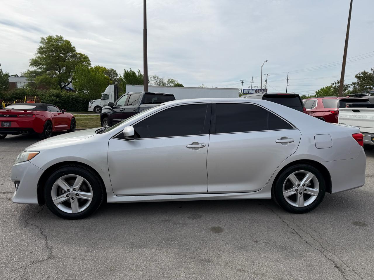 Toyota Camry SE 2014