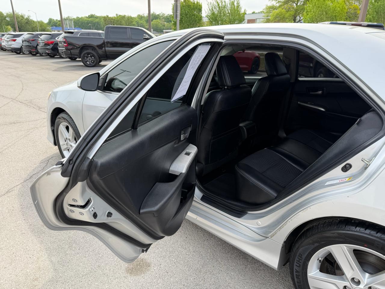 Toyota Camry SE 2014