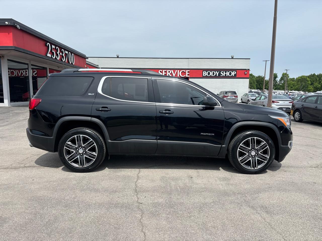 GMC Acadia AWD 4dr SLT w/SLT-1 2017