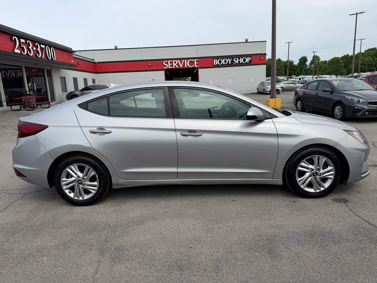 Hyundai Elantra SEL 2020