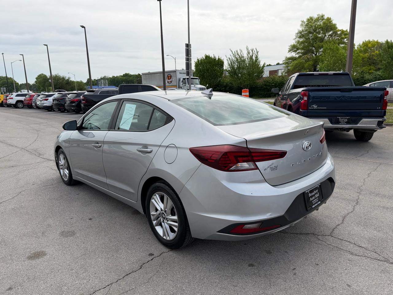 Hyundai Elantra SEL 2020