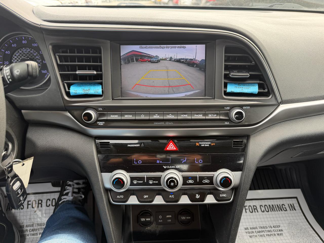 Hyundai Elantra SEL 2020