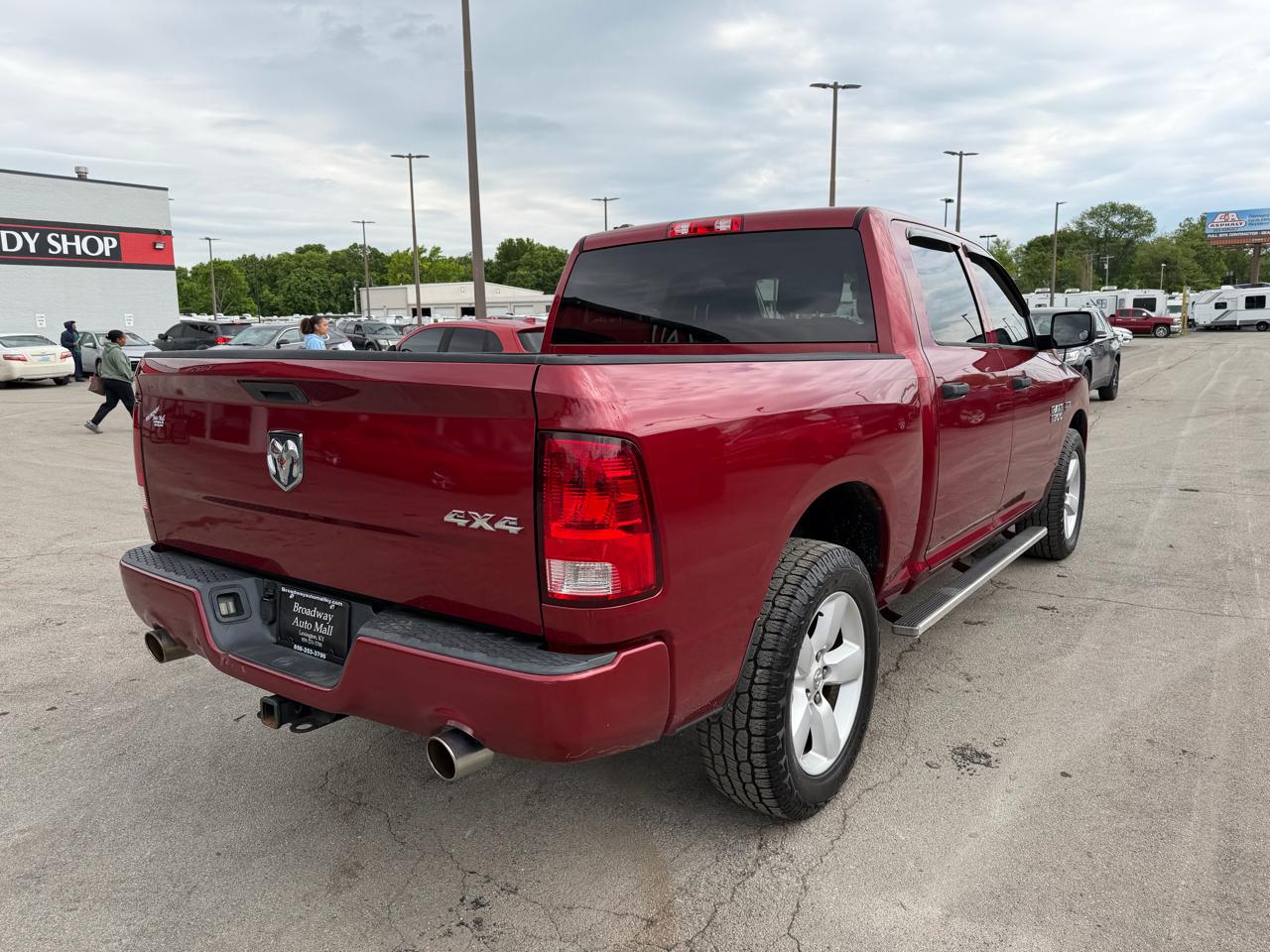 RAM 1500 4WD Crew Cab 140.5" Express 2013