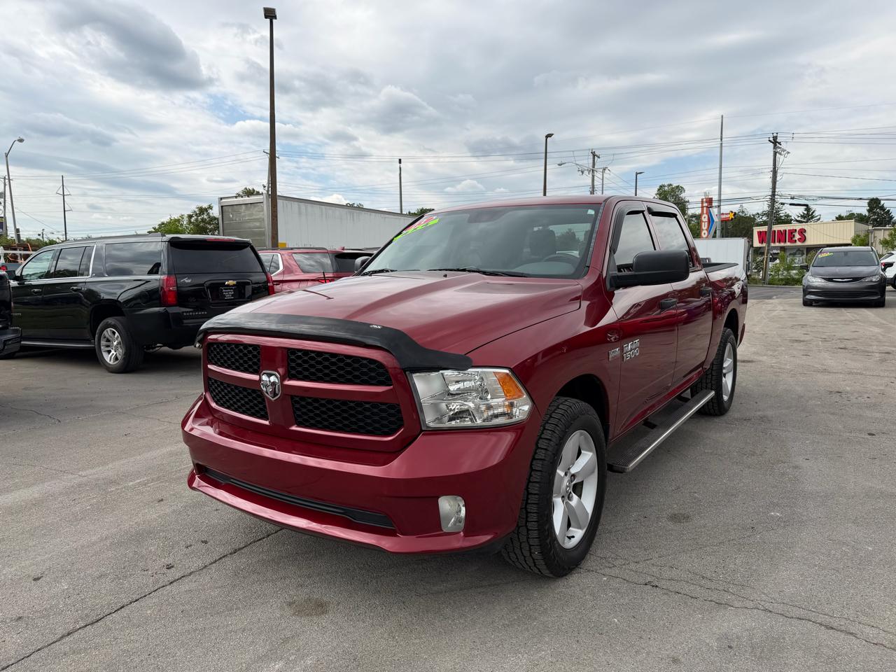 RAM 1500 4WD Crew Cab 140.5" Express 2013