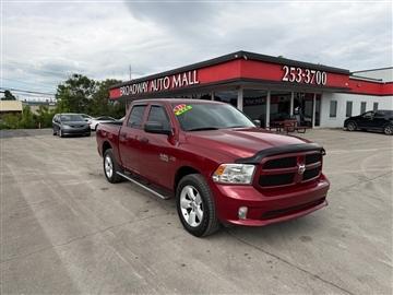 2013 RAM 1500 4WD Crew Cab 140.5" Express
