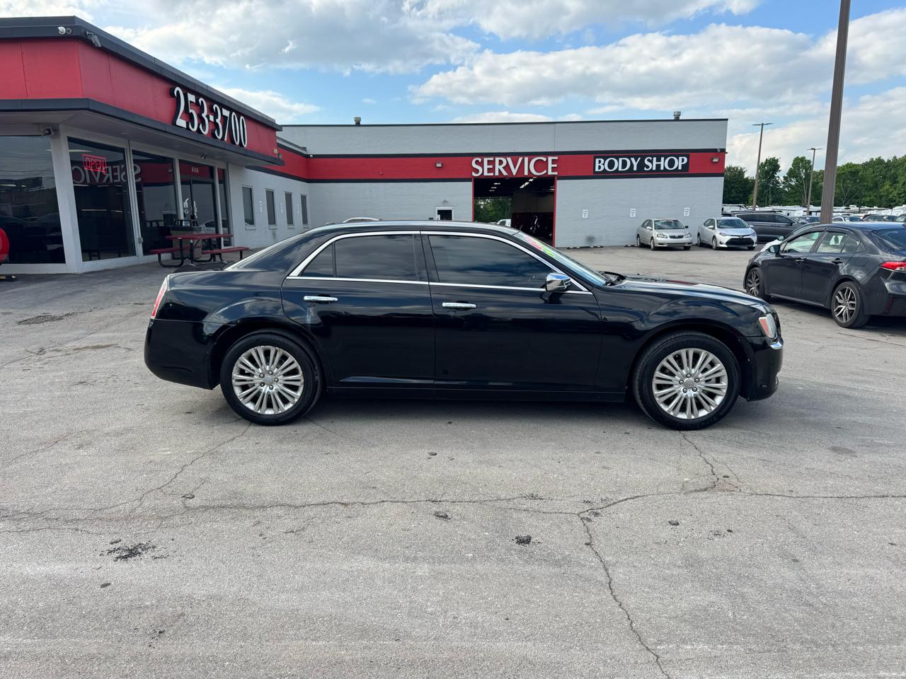 Chrysler 300 4dr Sdn 300C AWD 2013