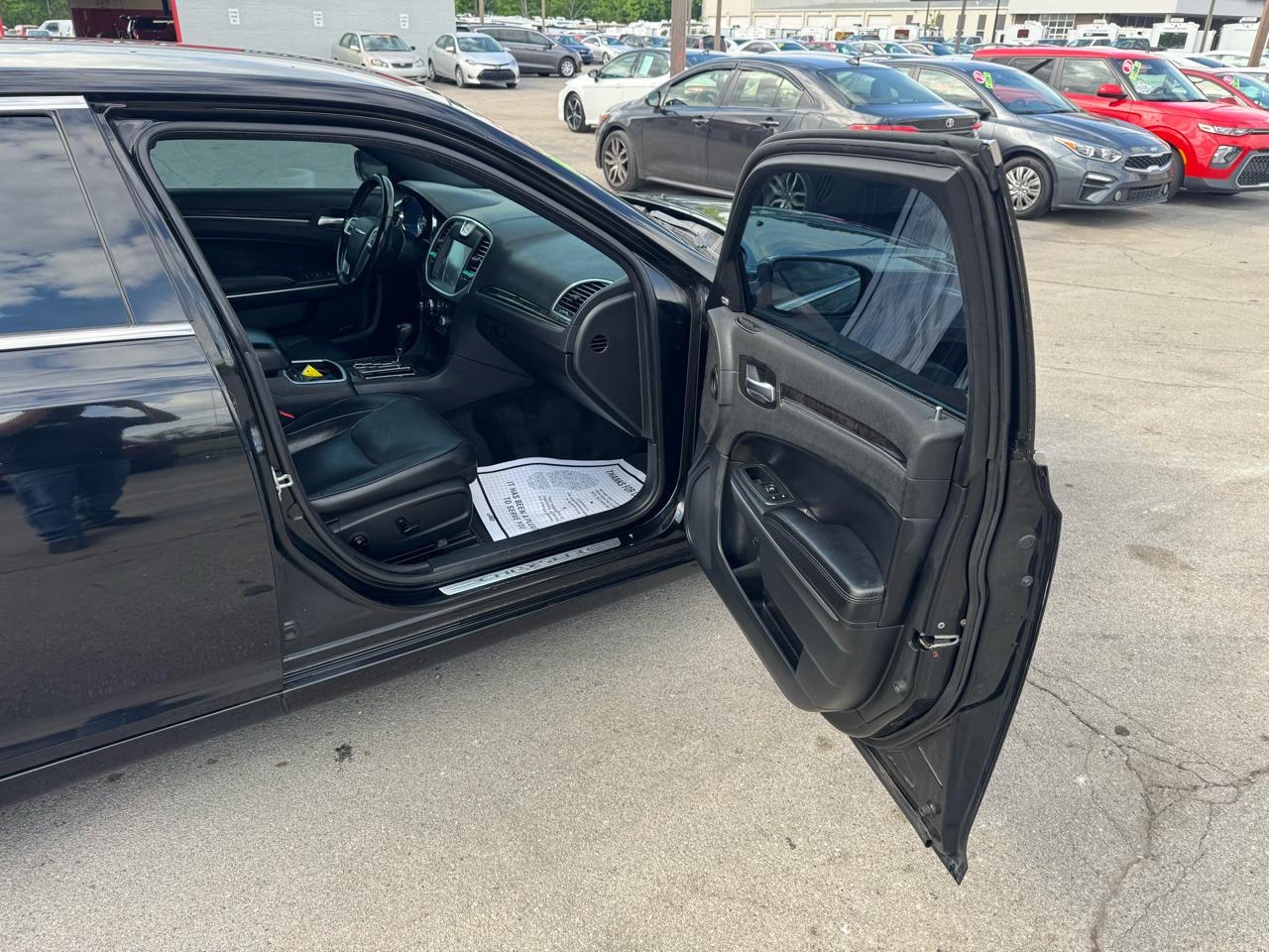 Chrysler 300 4dr Sdn 300C AWD 2013