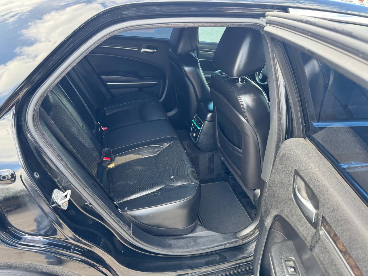 Chrysler 300 4dr Sdn 300C AWD 2013