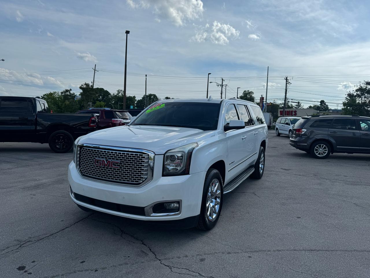 GMC Yukon XL 4WD 4dr Denali 2017