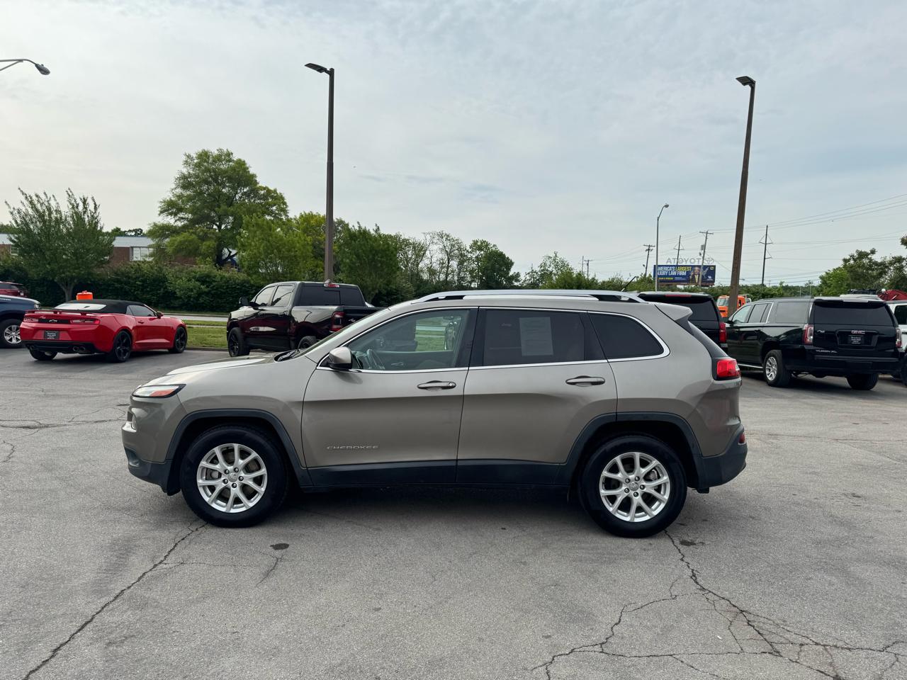Jeep Cherokee Latitude FWD 2017