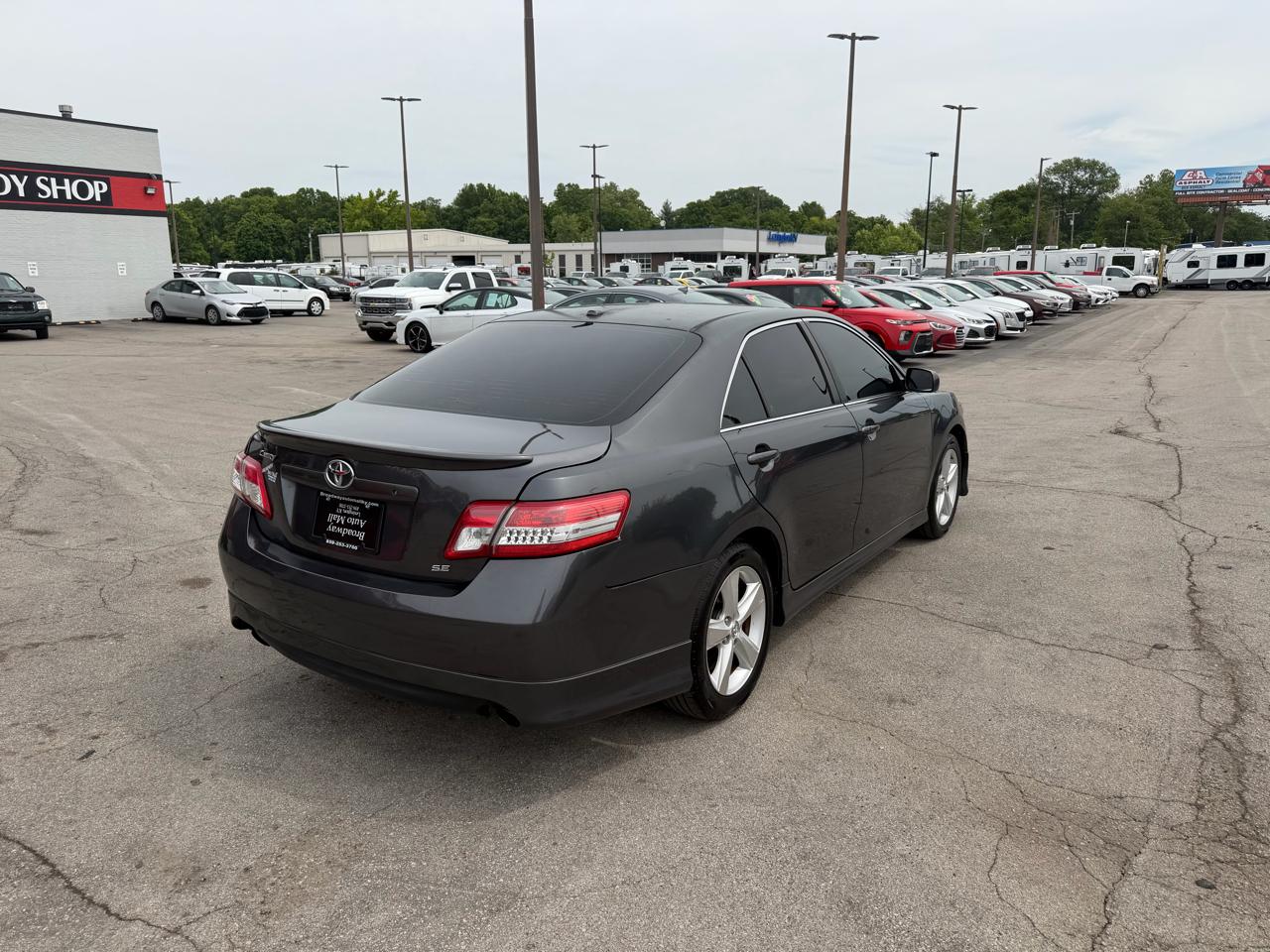 Toyota Camry 4dr Sdn I4 Auto SE (Natl) 2010