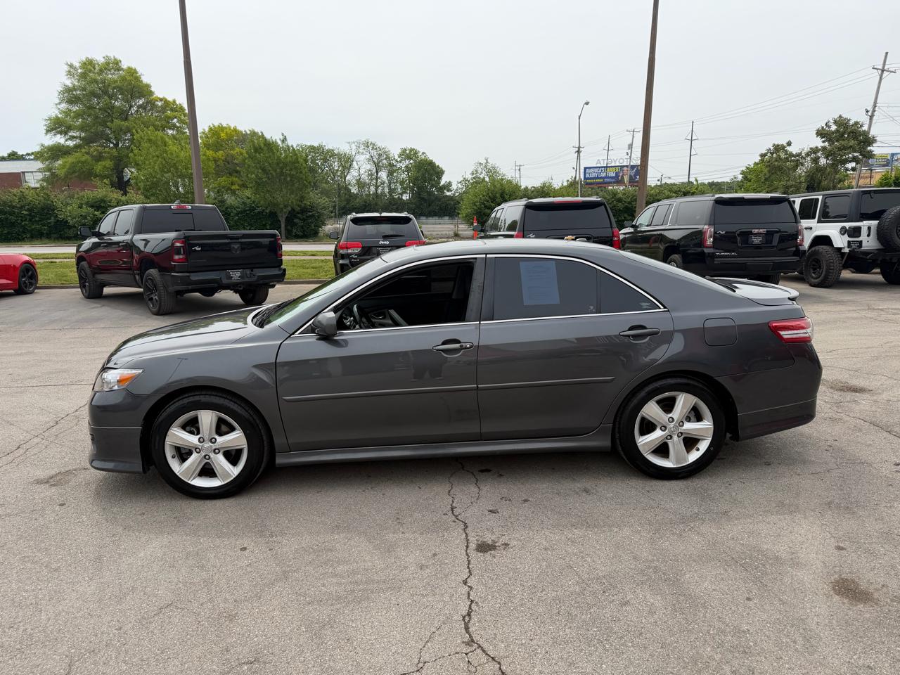 Toyota Camry 4dr Sdn I4 Auto SE (Natl) 2010