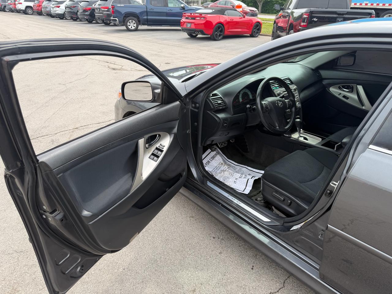 Toyota Camry 4dr Sdn I4 Auto SE (Natl) 2010