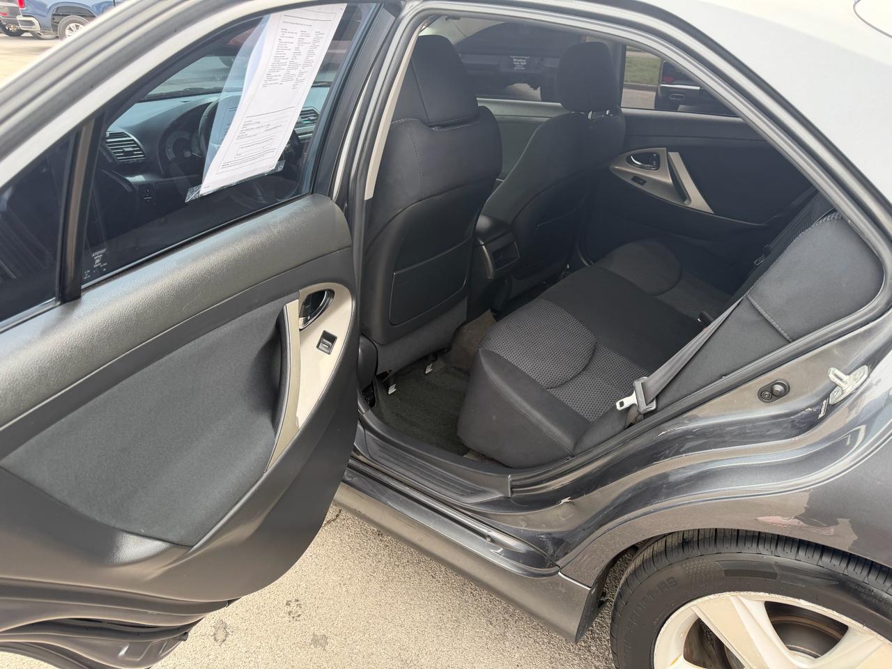 Toyota Camry 4dr Sdn I4 Auto SE (Natl) 2010