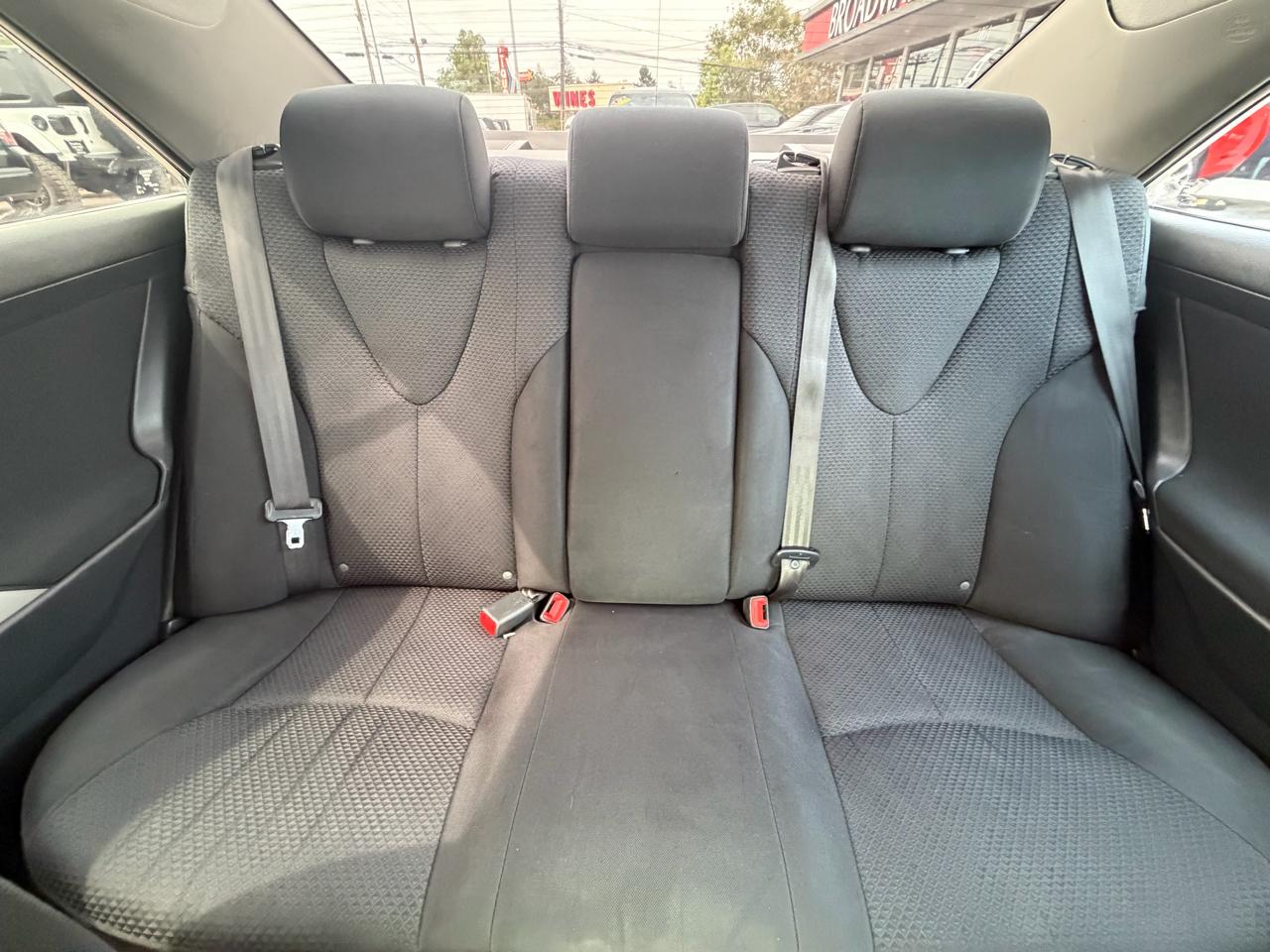 Toyota Camry 4dr Sdn I4 Auto SE (Natl) 2010