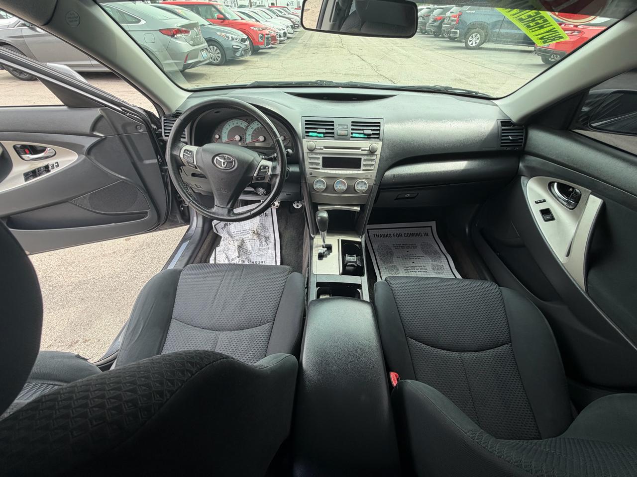Toyota Camry 4dr Sdn I4 Auto SE (Natl) 2010