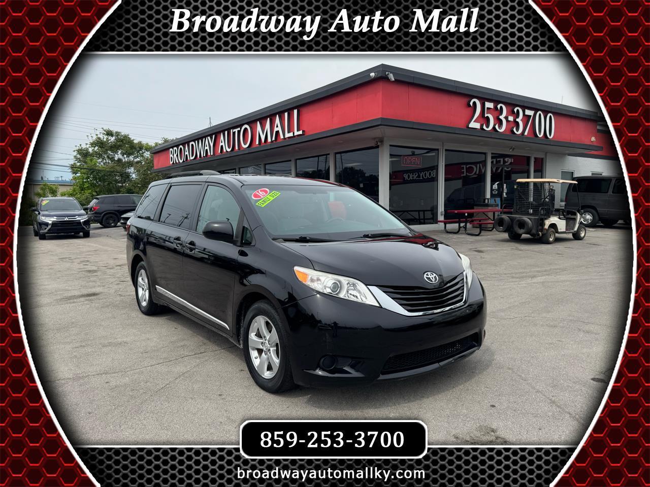 Toyota Sienna 5dr 7-Passenger Van LE FWD (Natl) 2016
