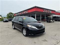 2016 Toyota Sienna 