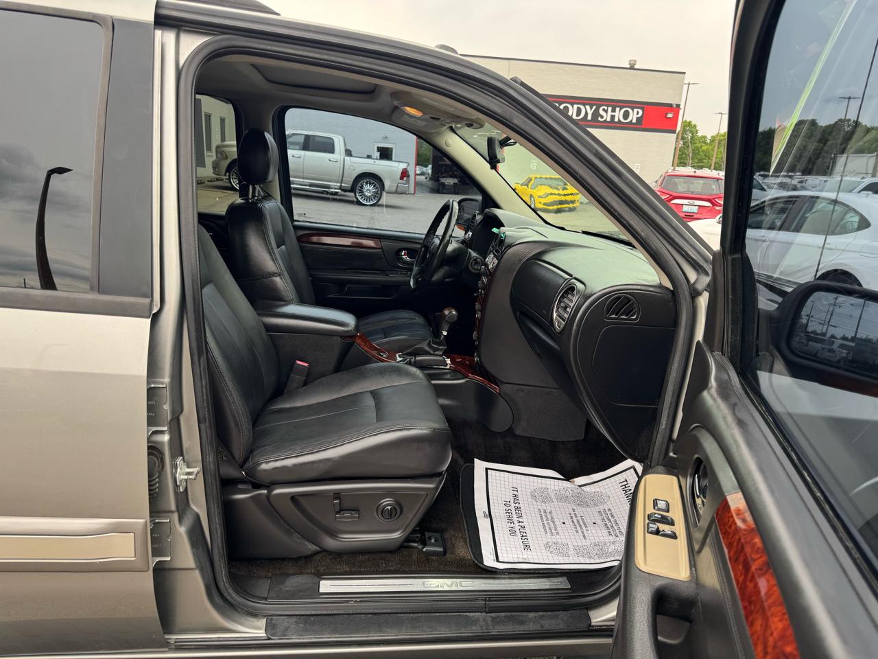 GMC Envoy 4dr 4WD SLT 2005