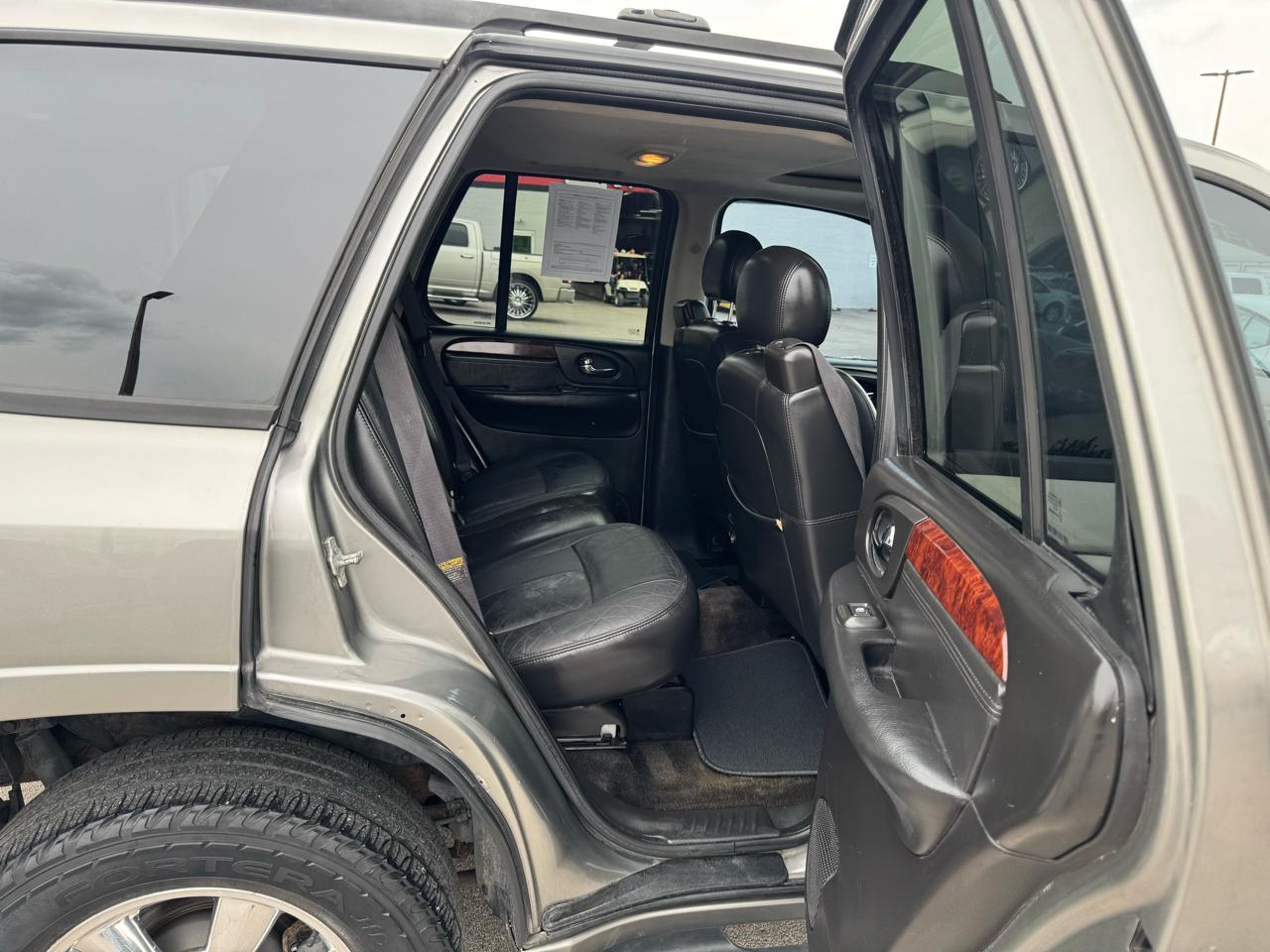 GMC Envoy 4dr 4WD SLT 2005