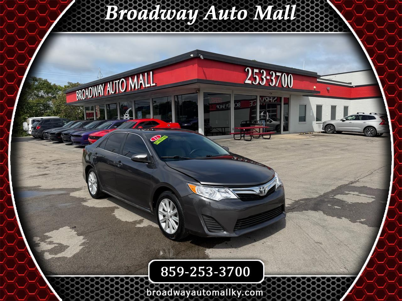 Toyota Camry 4dr Sdn I4 Auto XLE (Natl) 2012